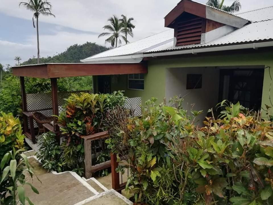 芙蓉谷酒店 Marigot 外观 照片